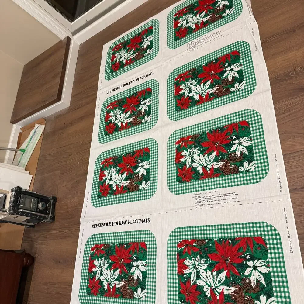 Vintage Springs Mills Reversible Holiday Placemats Fabric Panel Uncut Makes 8